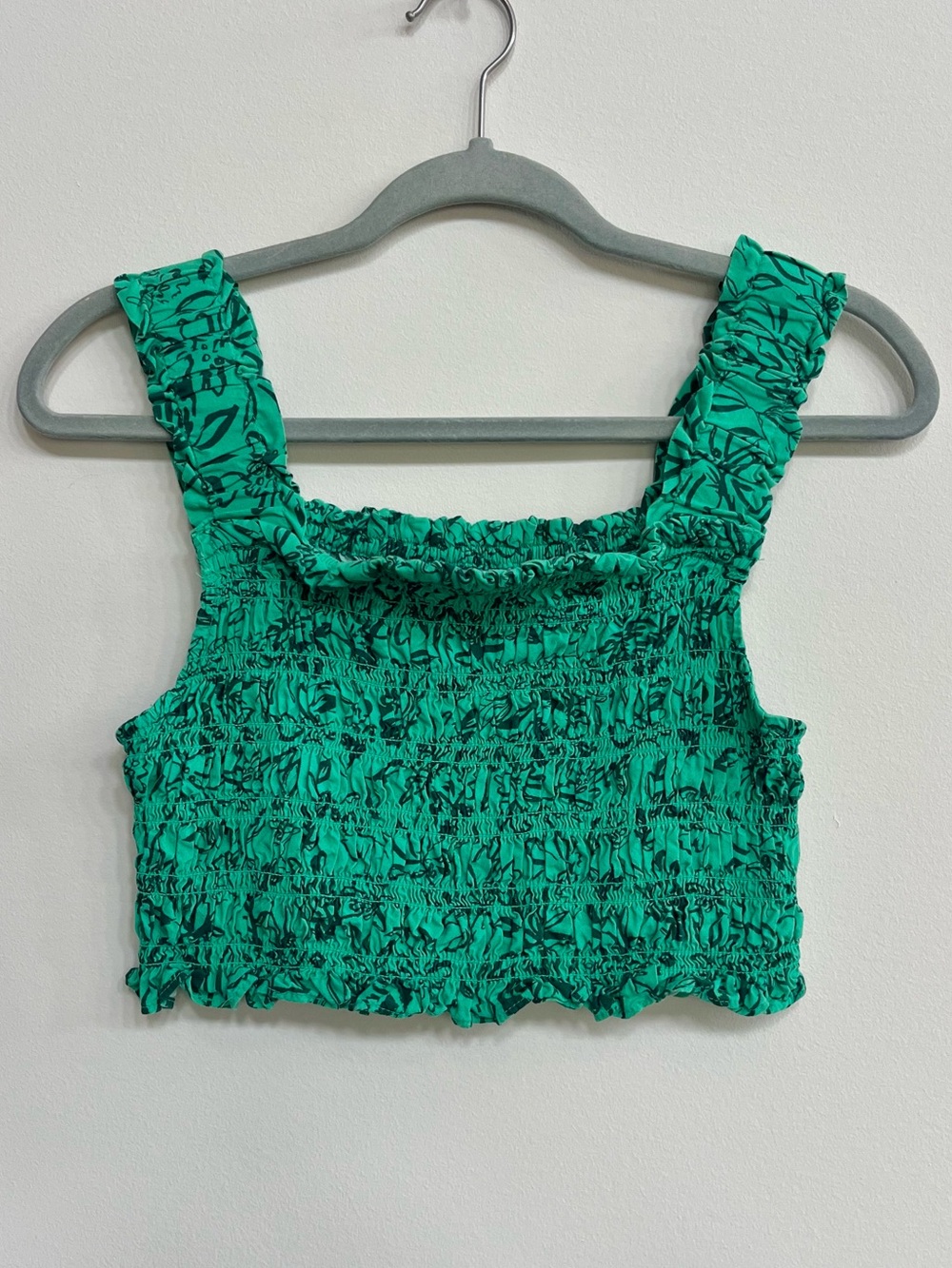 Ingrid & Isabel Cropped Smocked Top
